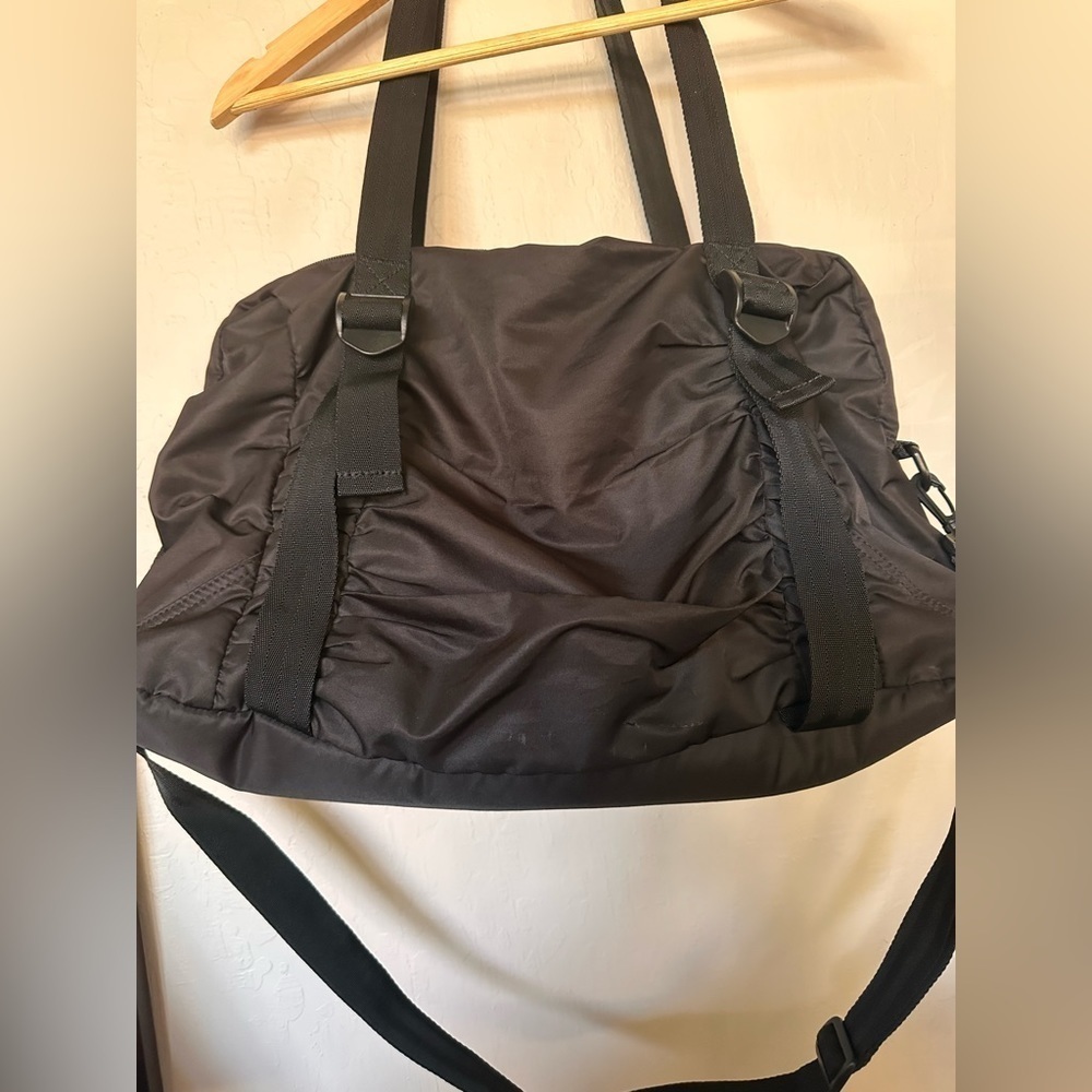 Under Armour Black Gym Bag Rouched Nylon - Picture 2 of 7